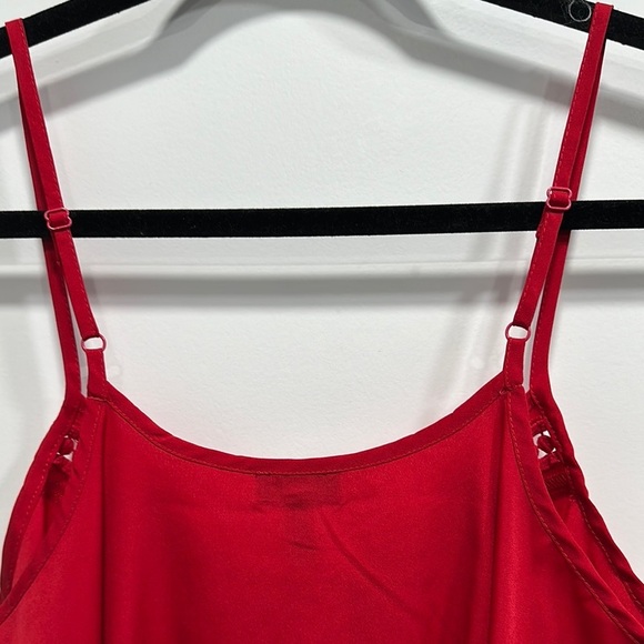 Red Women's Top - Size Medium - Picture 6 of 12
